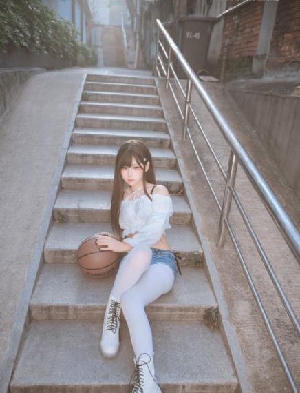 《丰满的妺妺》中文在线播放_HD视频大全