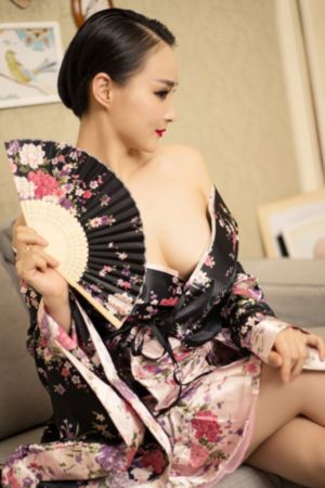 日本无遮挡吃奶摸下激烈视频_超清高清电影在线