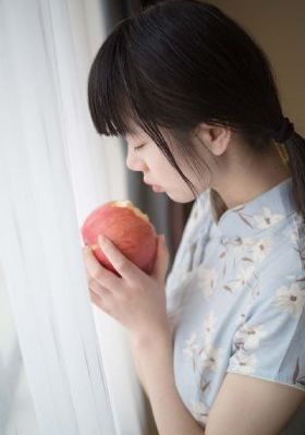 亚洲欧美精品综合久久小说_迅雷在线观看